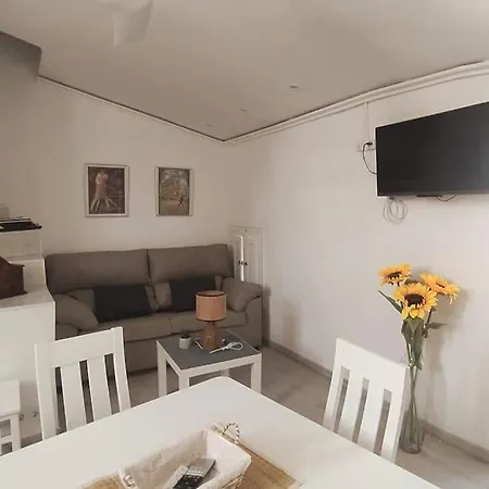 Casco Antiguo Apartment *